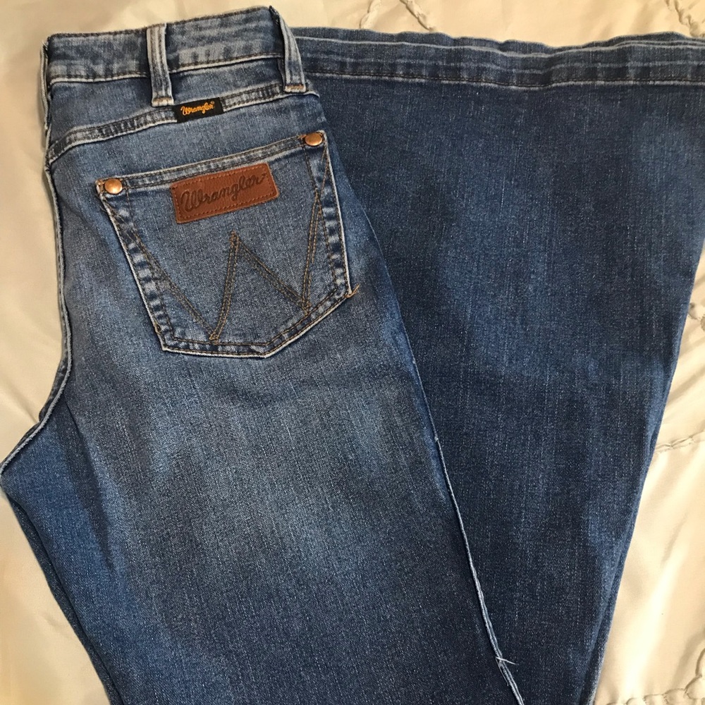 Wrangles Flare Jeans ✨
